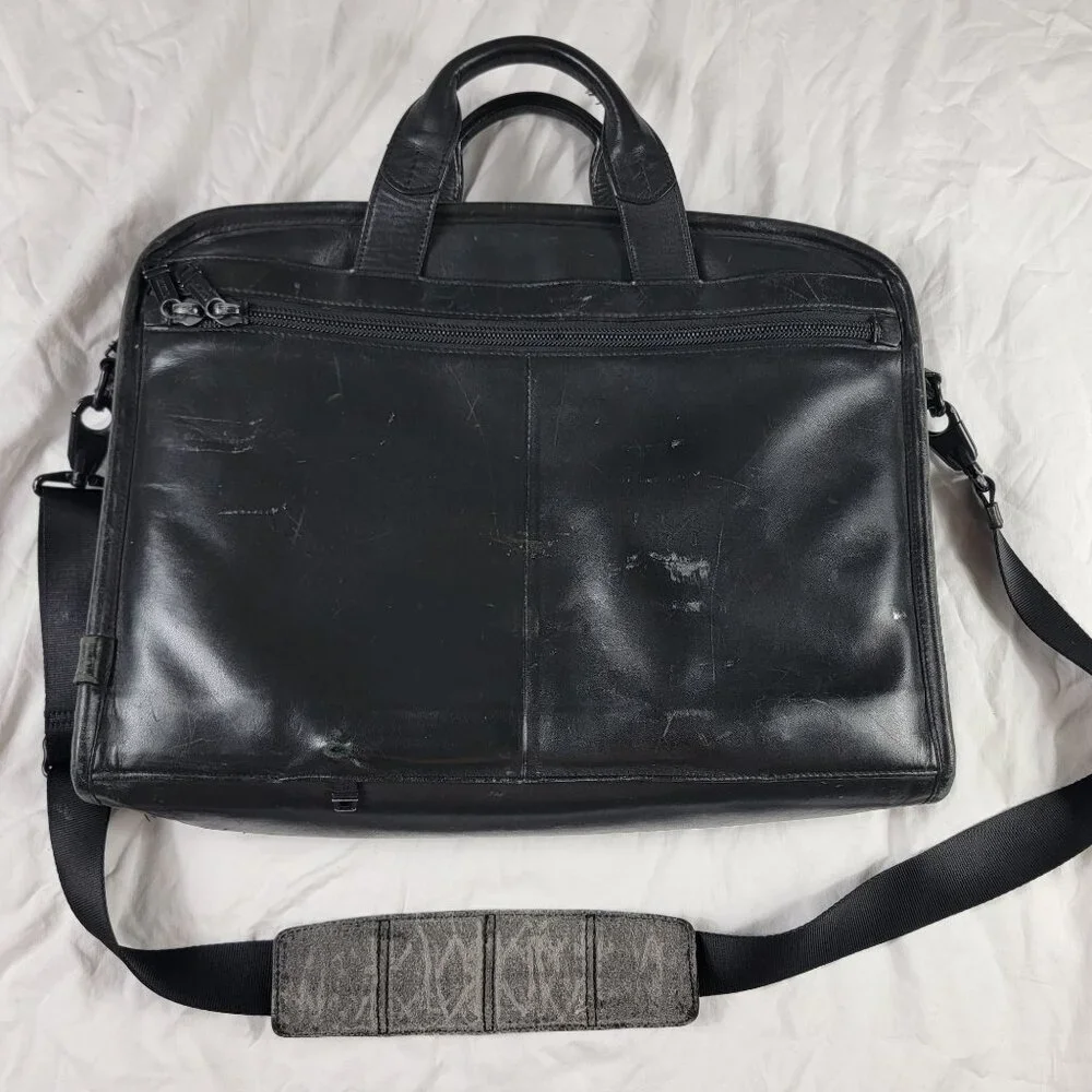 Tumi Alpha Slim Large Screen Portfolio Leather Briefcase Laptop 96111DH